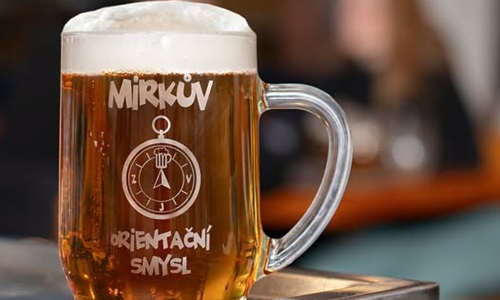 pískovaný půllitr